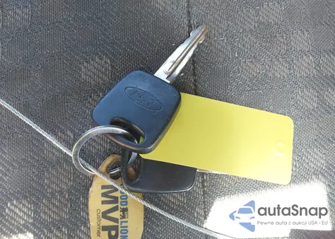 2002 Ford Escape Xls from USA, damaged, VIN 1FMYU01192KB29775